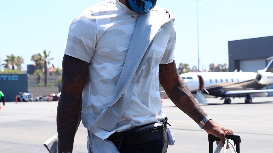 LeBron James y Anthony Davis se reportaron este jueves a Disney World