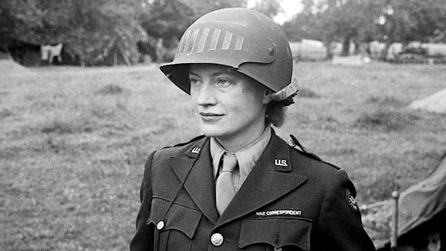 Lee Miller, de modelo a documentar la guerra y asearse en la bañera de Hitler