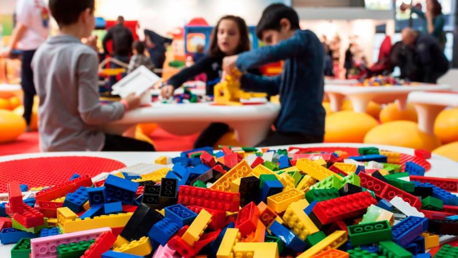 Lo que trae la Novia de Villa para los fanáticos de Lego