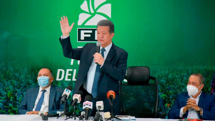 Leonel favoreció en la campaña entrega del 30 % de los fondos de pensiones y ahora se opone Leonel favoreció en la campaña entrega del 30 % de los fondos de pensiones y ahora se opone