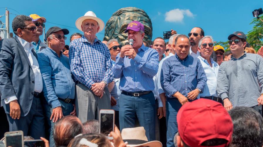 Leonel arrecia su lucha por el poder y lanza duras advertencias a Junta Central Leonel arrecia su lucha por el poder y lanza duras advertencias a Junta Central