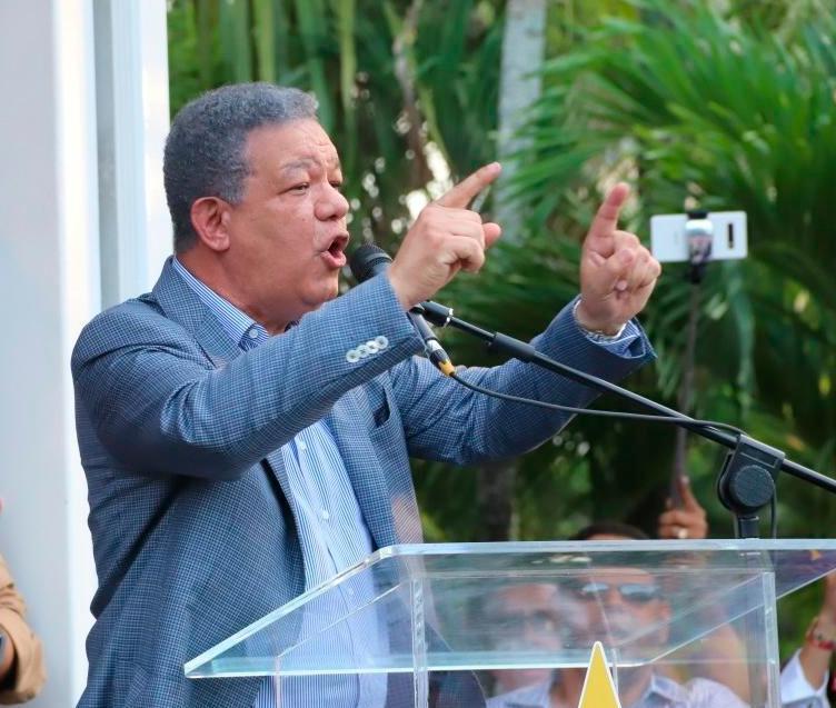  Leonel dice “fuerza del pueblo vencerá al poder y al dinero en las primarias”