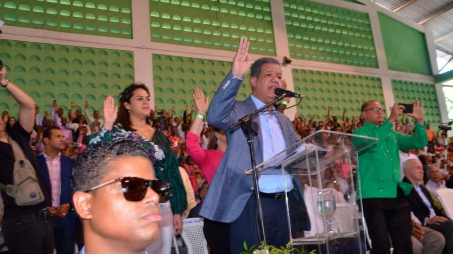 Leonel advierte a JCE que sin unanimidad, no habrá voto automatizado Leonel advierte a JCE que sin unanimidad, no habrá voto automatizado