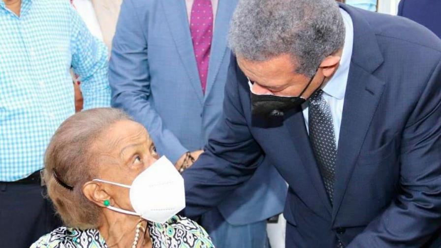 Realizarán cirugía a la madre de expresidente Leonel Fernández tras sufrir caída 