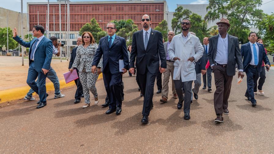 Leonel Fernández, el gran ausente de las manifestaciones
