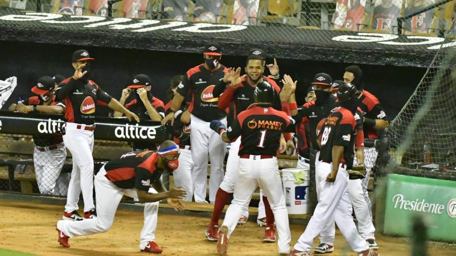 Leones sacan garras por segundo partido corrido al vencer a las Estrellas