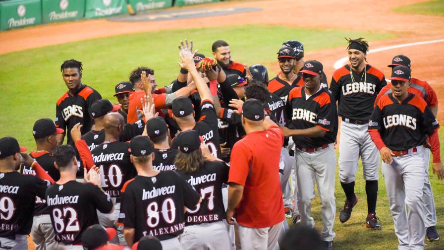 Los Leones derrotaron a los Tigres y recibirán el Año Nuevo en segundo lugar