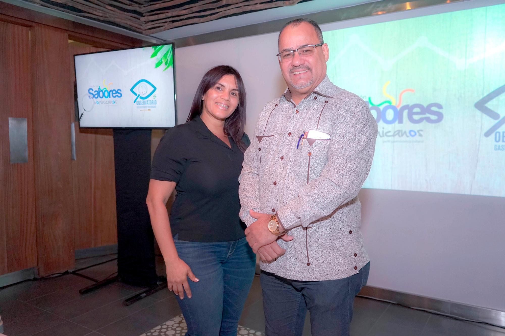 Leonida Rodríguez y Roberto Lluberes.