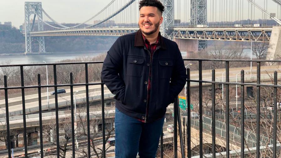 León Yamil es galardonado en los NY EMMY AWARDS 2021 León Yamil es galardonado en los NY EMMY AWARDS 2021