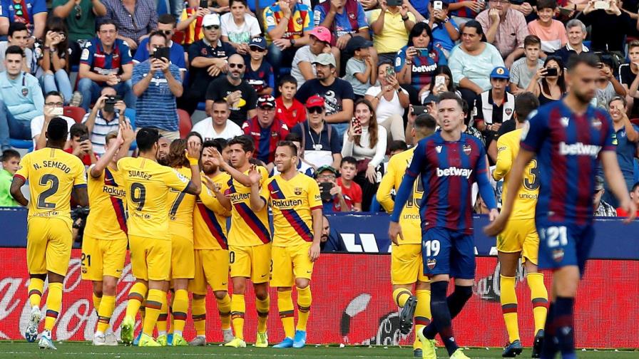 El Barcelona se estrella ante el Levante y deja en el aire el primer puesto El Barcelona se estrella ante el Levante y deja en el aire el primer puesto