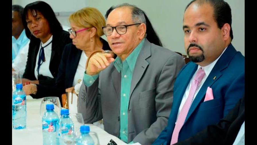 Comisión que estudia modificaciones a ley 87-01 continúa recibiendo propuestas Comisión que estudia modificaciones a ley 87-01 continúa recibiendo propuestas