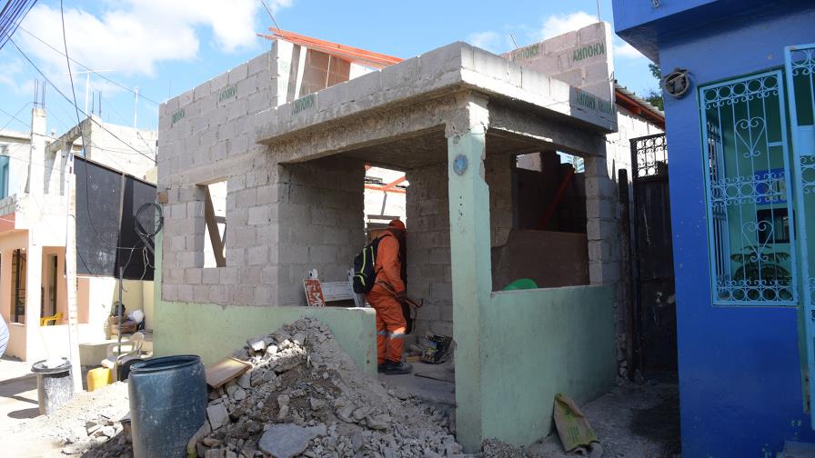 En Villas Agrícolas se reconstruyen casas a todo tren En Villas Agrícolas se reconstruyen casas a todo tren