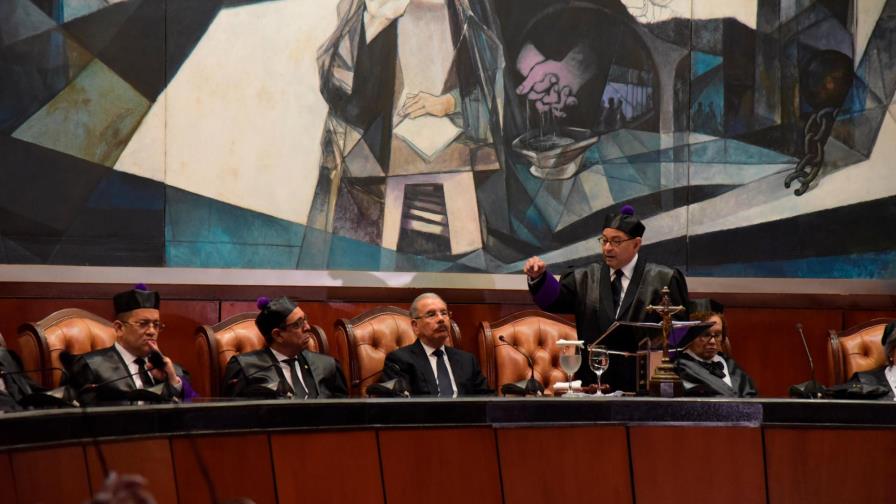 Mariano Germán presenta sus logros;  dice que se puede  ir en paz del cargo
Desafío de una justicia creíble