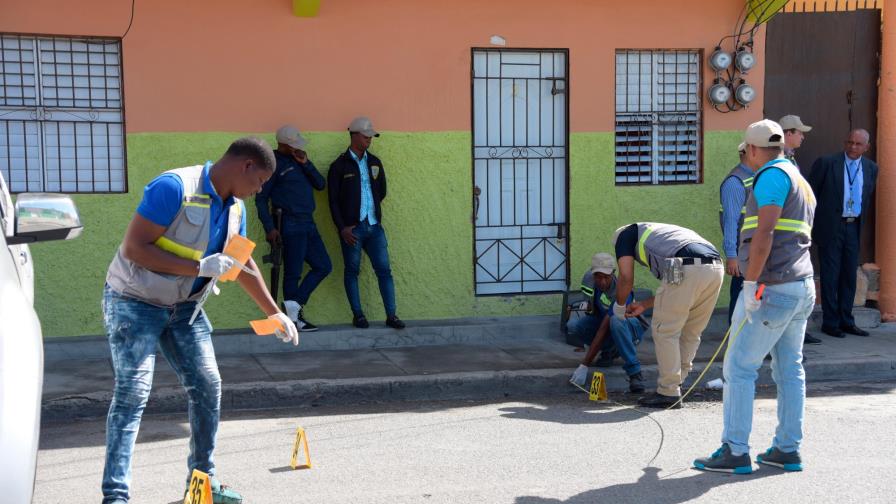 14 días de convulsión tras el asesinato de un coronel de la Policía en Baní