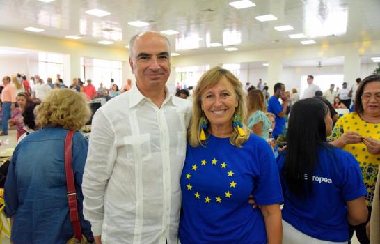 Bazar Internacional de las Damas Diplomáticas Bazar Internacional de las Damas Diplomáticas