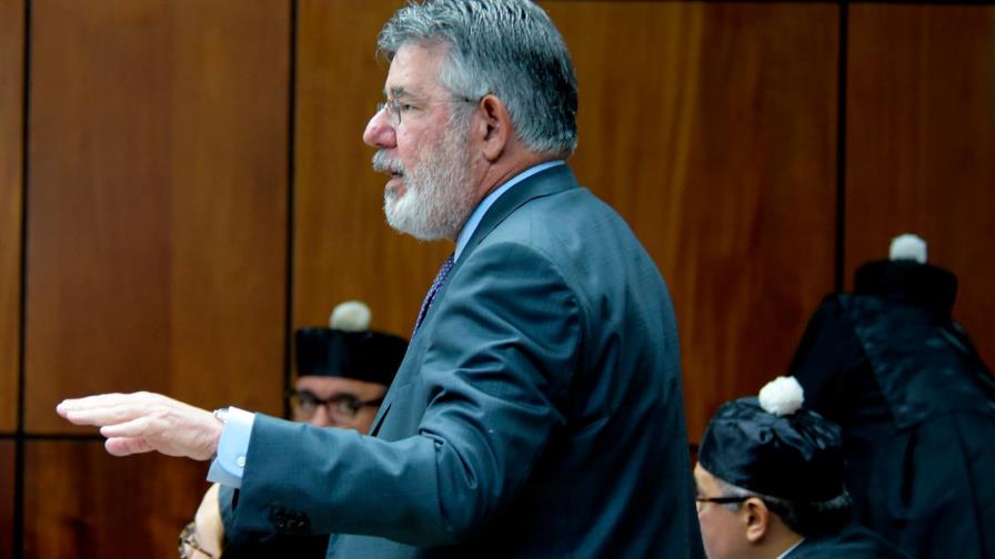 Exministro Víctor Díaz se defenderá hoy en la SCJ Exministro Víctor Díaz se defenderá hoy en la SCJ