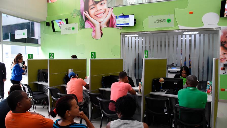 Los empleados públicos deben ir a Senasa, lo decidió el Constitucional