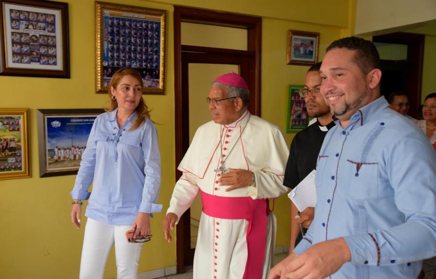 Monseñor Ozoria reitera oposición de la iglesia contra políticas de género en centros educativos