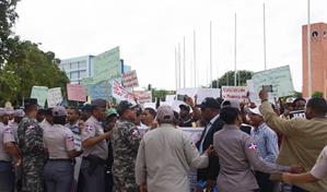 Campesinos de El Seibo denuncian "un cubano" les quitó sus tierras