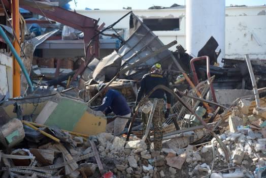 Confirman siete personas fallecidas durante la explosión en Polyplas, en Villas Agrícolas 