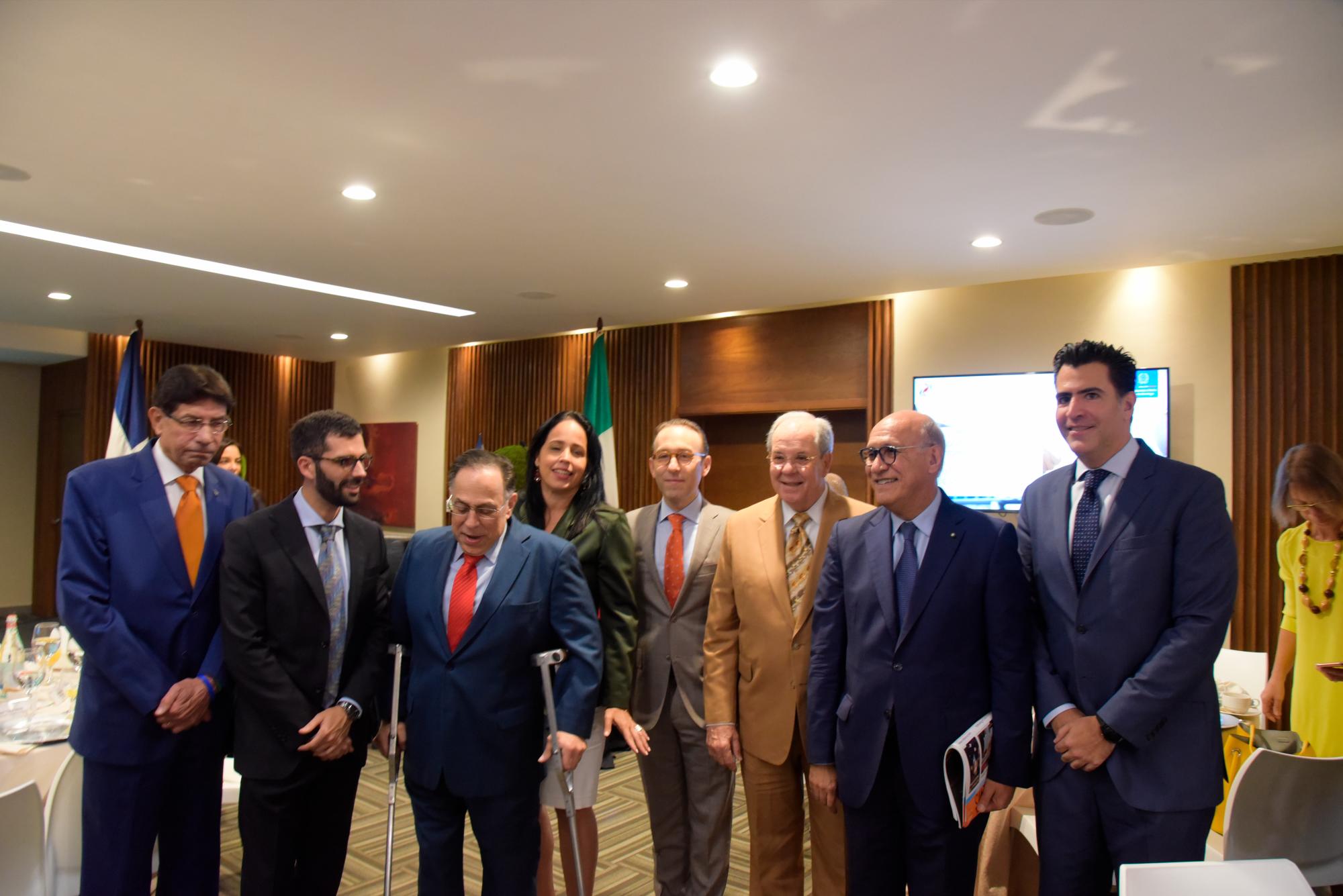 Al desayuno empresarial organizado por la Cámara de Comercio Dominico Italiana asistieron varios empresarios del país.