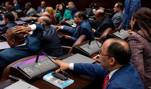 Diputados repartir&aacute;n m&aacute;s de RD$100 millones en ron y comida