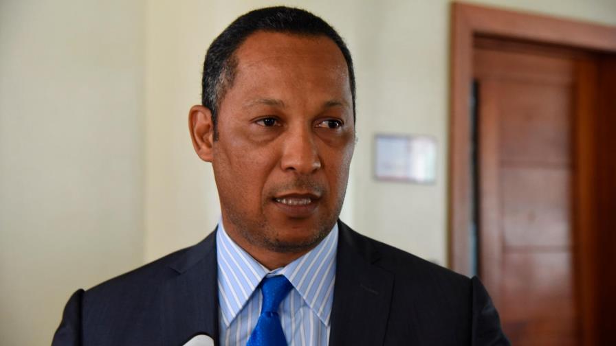 Senador Dionis Sánchez advierte que no renunciará al “barrilito”