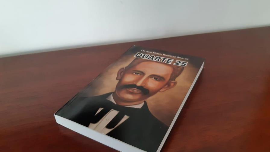 Circula “Duarte 25”, biografía del padre de la Patria