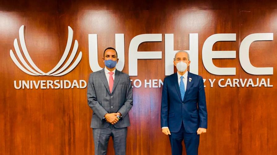 Ministro de Educación Superior visita la Ufhec
