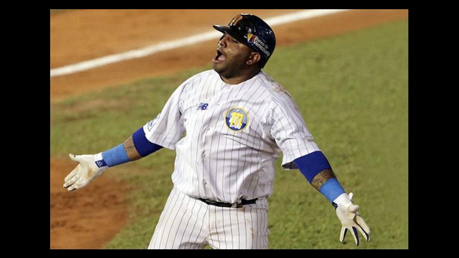 Navegantes aplastan a Leones; son primer equipo con 20 triunfos