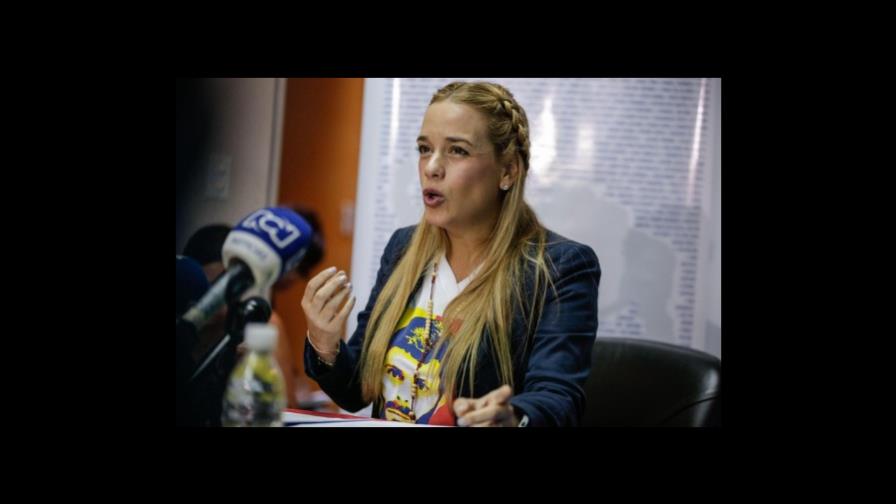 Lilian Tintori, esposa de Leopoldo López, y su hija llegan a España Lilian Tintori, esposa de Leopoldo López, y su hija llegan a España