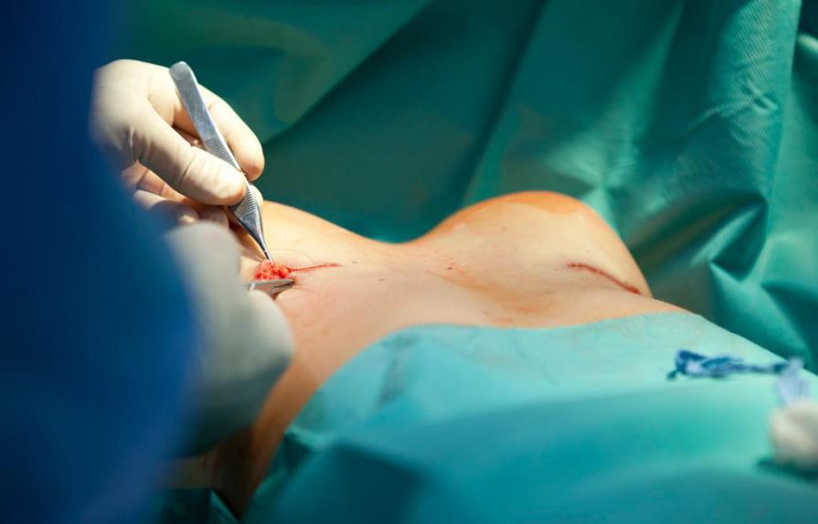 Aumento de mamas con implantes, la cirugía estética más realizada en el mundo durante 2018