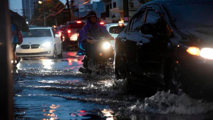 Mantienen alerta sobre diez provincias por posibles inundaciones