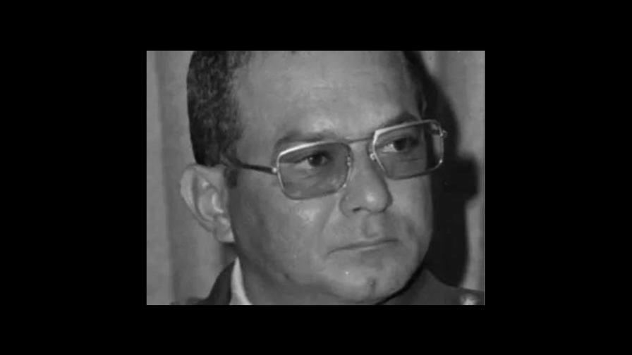 Asaltantes que golpearon al general retirado Lluberes Montás dejaron vehículo abandonado Asaltantes que golpearon al general retirado Lluberes Montás dejaron vehículo abandonado