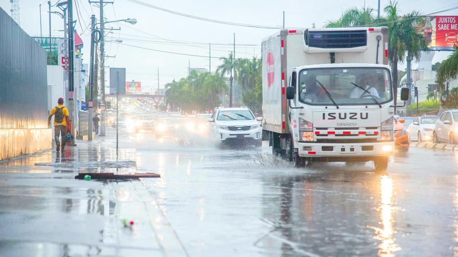 Seis provincias y el Distrito Nacional en alerta verde por vaguada
