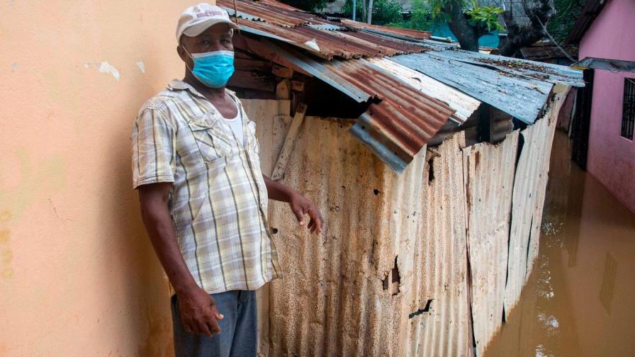 Suben a 15,210 los evacuados por las lluvias y permanecen 11,597 sin electricidad 