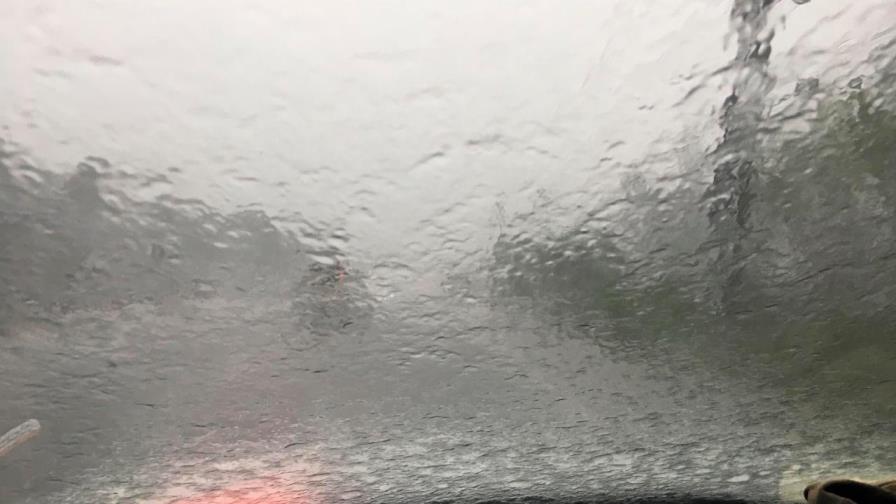 El COE ordena el cierre de balnearios en el Cibao por vaguada