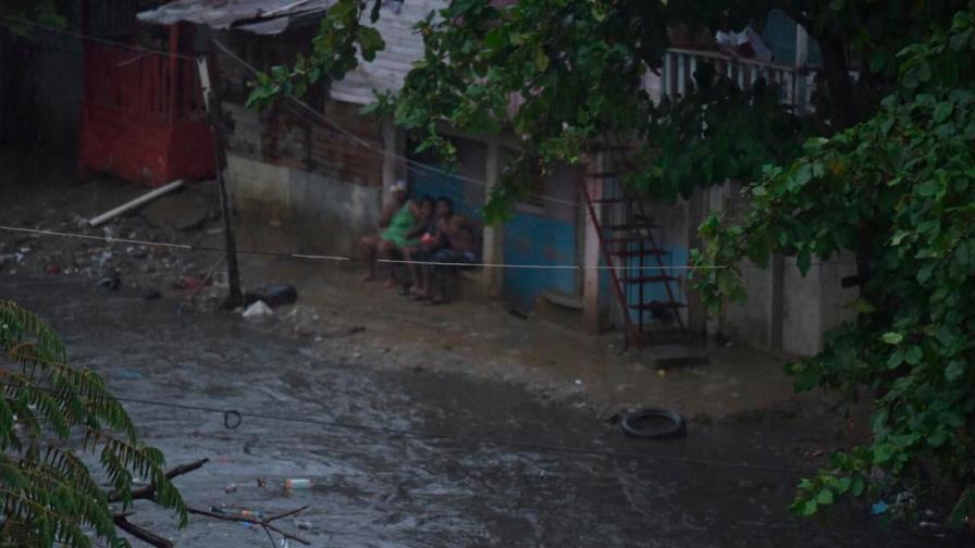 COE aumenta a 14 las provincias en alerta ante posibles inundaciones COE aumenta a 14 las provincias en alerta ante posibles inundaciones