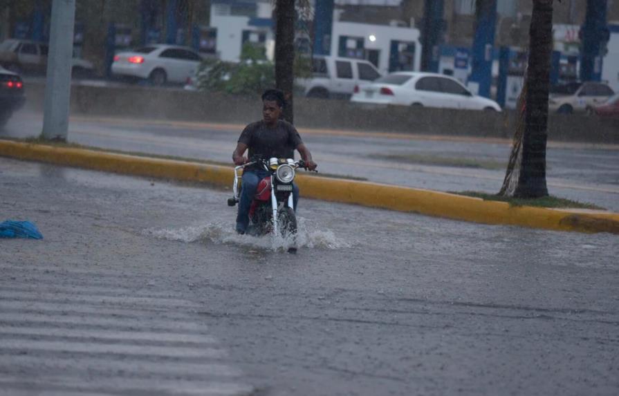 Fuertes lluvias en Santiago aumentan niveles de presa Tavera-Bao