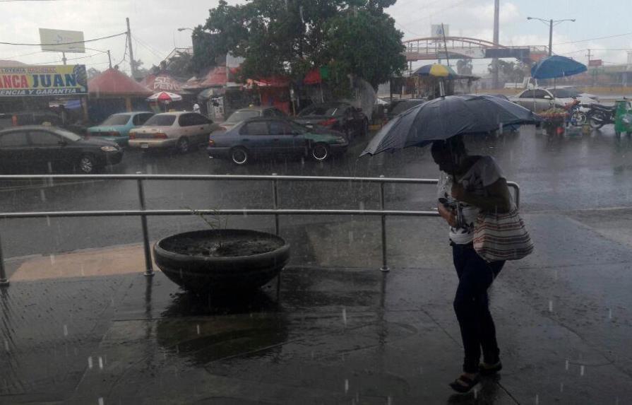 El COE coloca en alerta 12 provincias por lluvias 