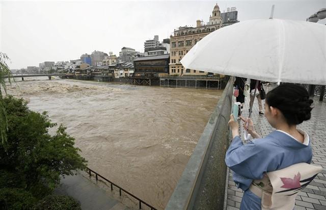 Orden de evacuación para unas 600,000 personas por fuertes lluvias en Japón
