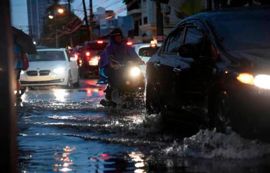 Continuarán las lluvias sobre territorio nacional por efectos de una vaguada 