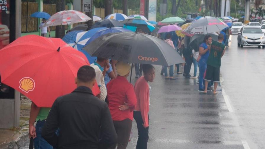 Lluvias inician la noche de este lunes por onda tropical; mantienen alertas
