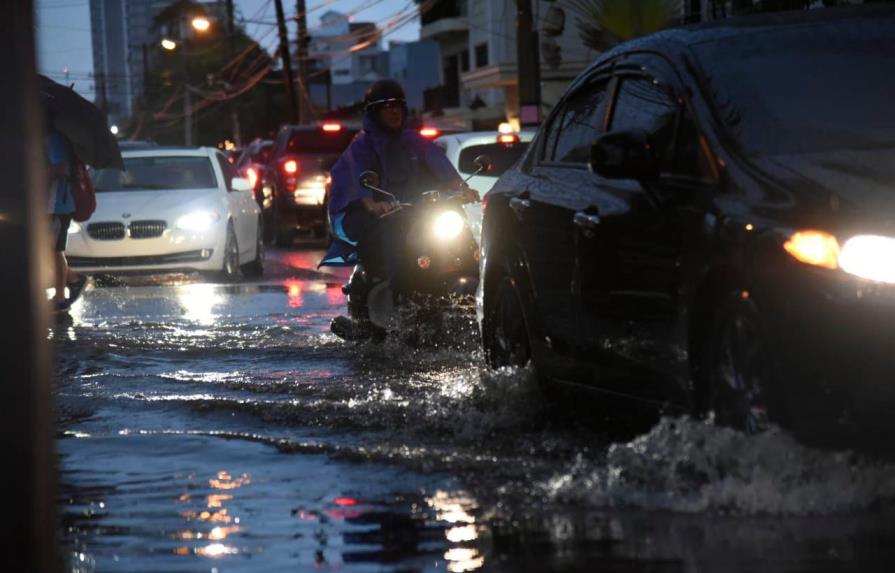 El COE sube a 23 las provincias en alerta por lluvias que seguirán este viernes