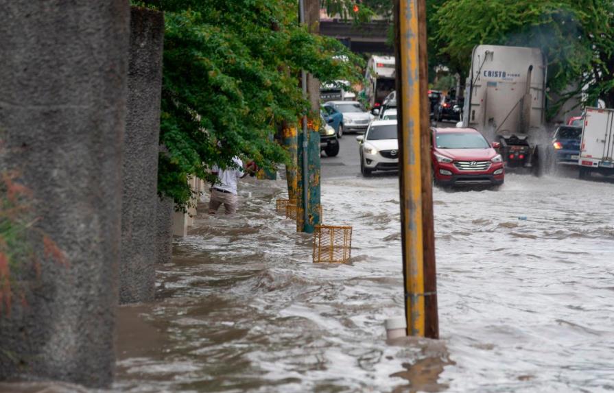 El COE aumenta a 16 las provincias en alerta roja por paso de tormenta Laura