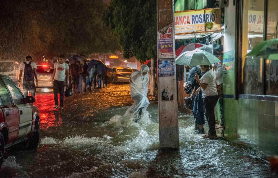 Continuarán las lluvias en el país por incidencia de una vaguada 