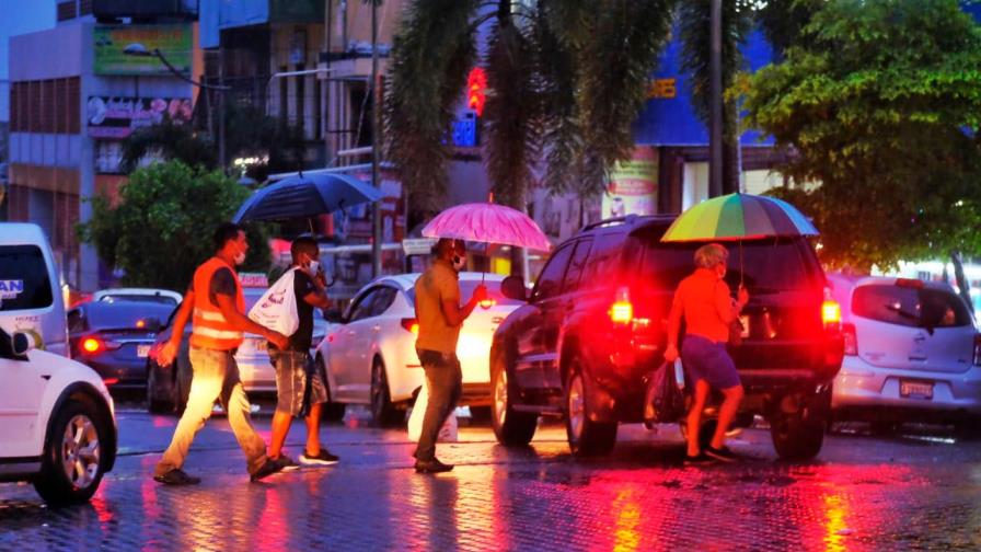 Mantienen alerta verde para 10 provincias por efectos indirectos del huracán Eta