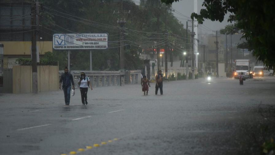 Todo el país continúa en alerta por las lluvias que desplazan de sus hogares a 1,700 personas Todo el país continúa en alerta por las lluvias que desplazan de sus hogares a 1,700 personas