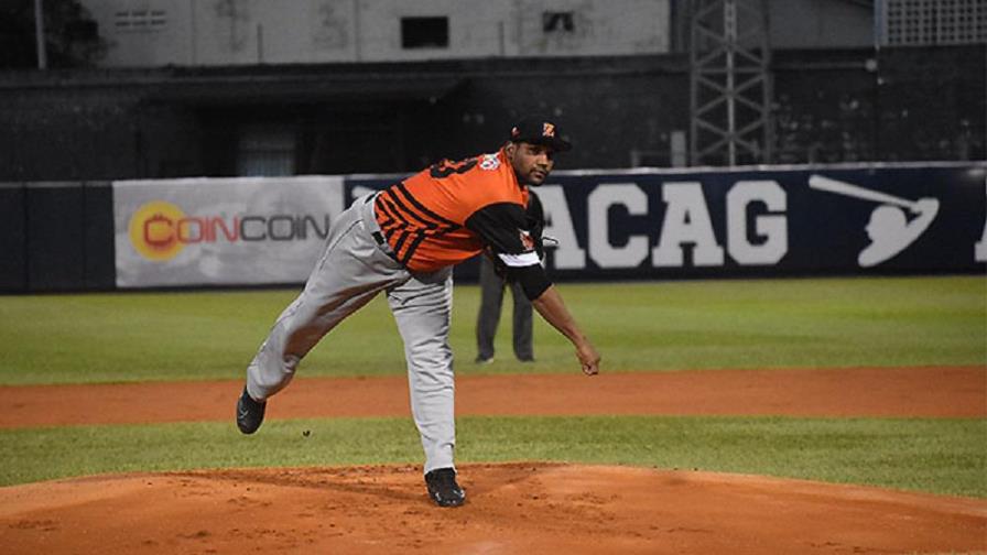 Dominicano guía triunfo de Tigres en el béisbol de Venezuela