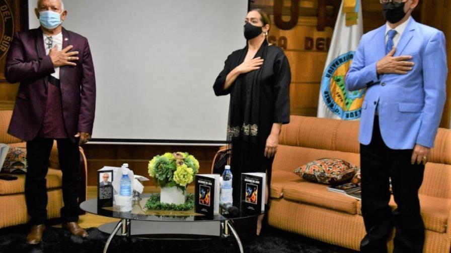 Publican “Incendios del agua”, poemario de Virgilio López Azuán